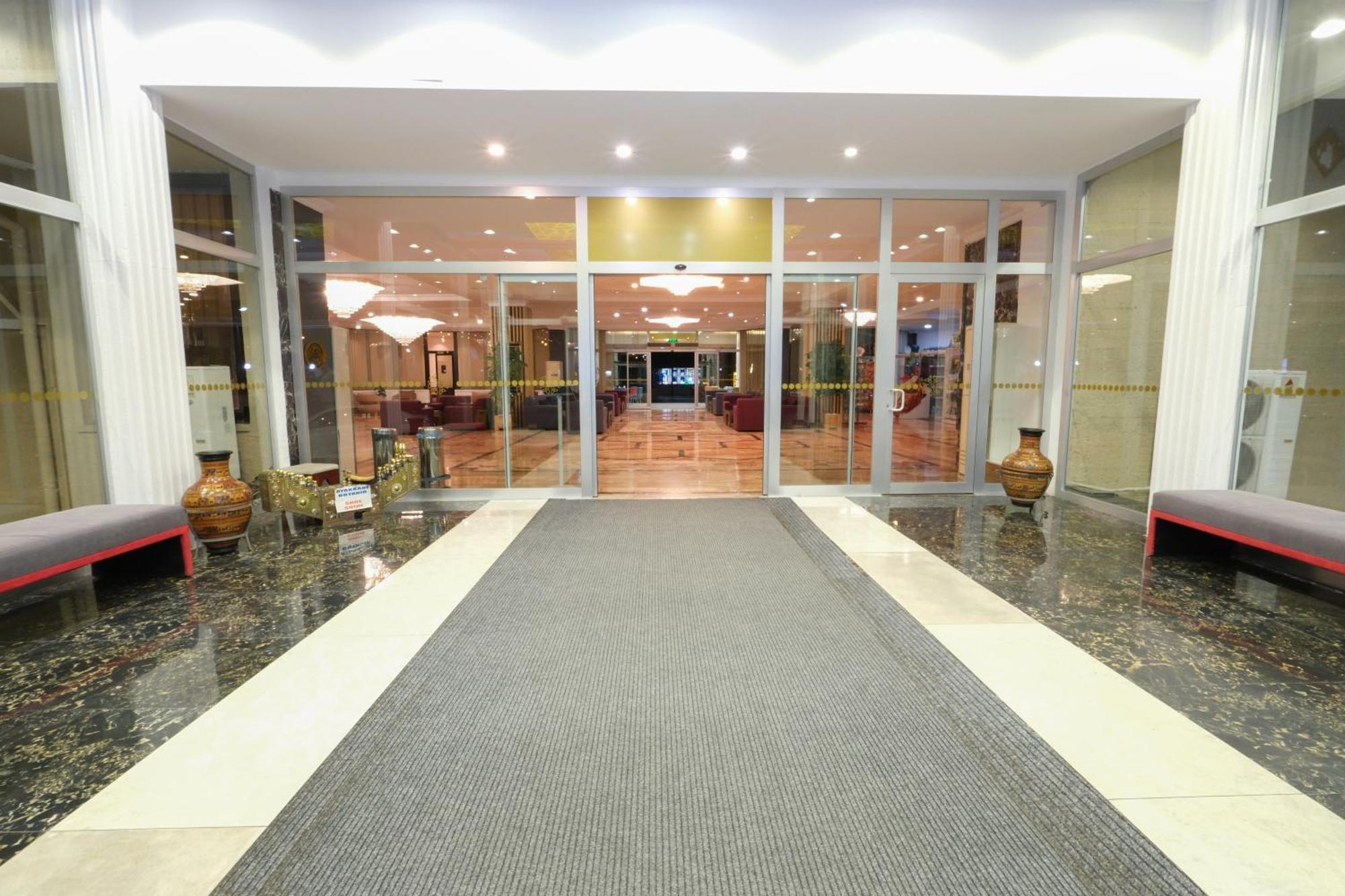 SIGNATURE GARDEN AVANOS Hotel&SPA Exterior foto